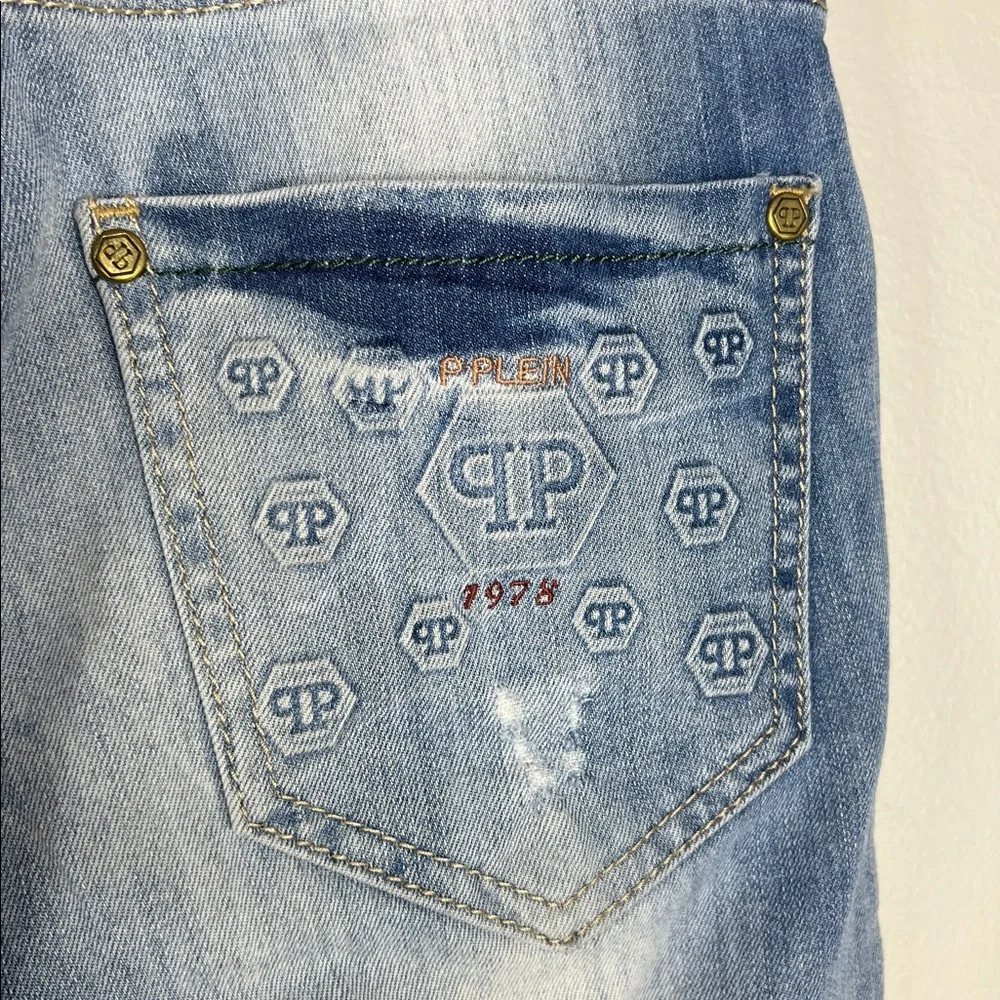 Philipp Plein Distressed Light Wash jeans size 27